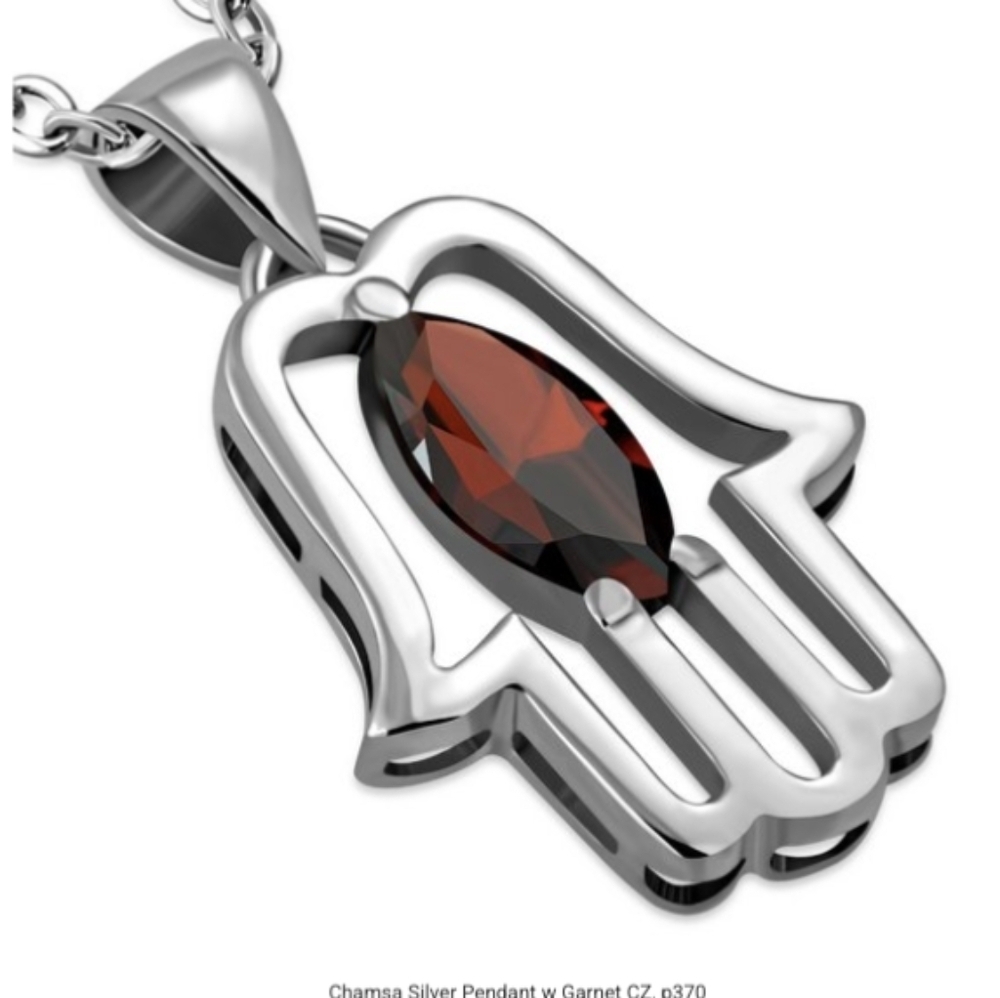 Hamsa Silver Pendant set w/ Garnet